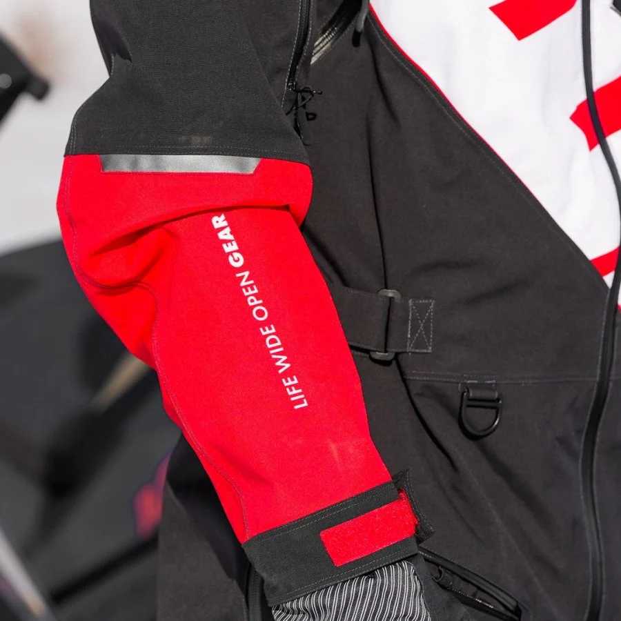 Aura Red Mono suit - Image 7